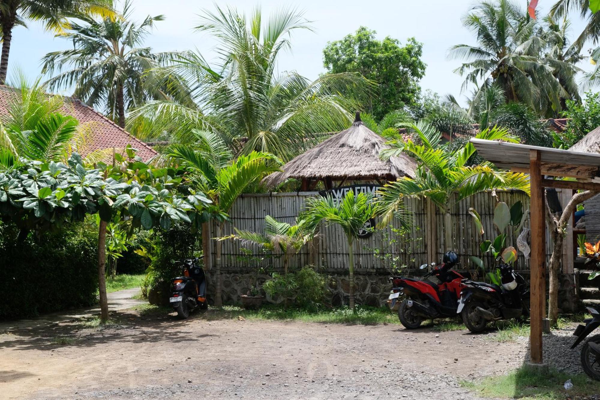 Edelweiss Homestay Kuta  외부 사진