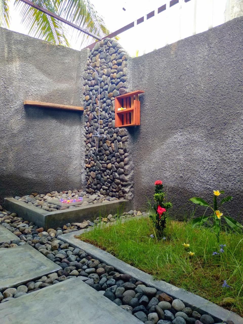 Edelweiss Homestay Kuta  외부 사진